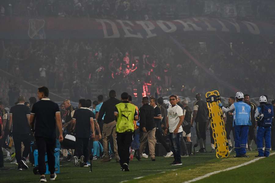 Meci din Copa Libertadores în Columbia, abandonat după incidente provocate de suporteri