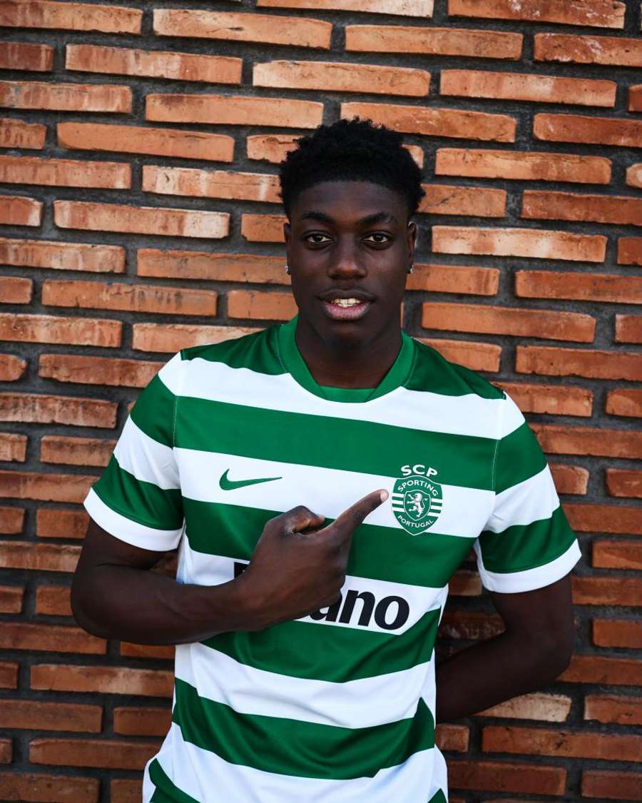 Issa Doumbia fica com cláusula de rescisão de 80 milhões de euros Issa Doumbia fica com cláusula de rescisão de 80 milhões de euros