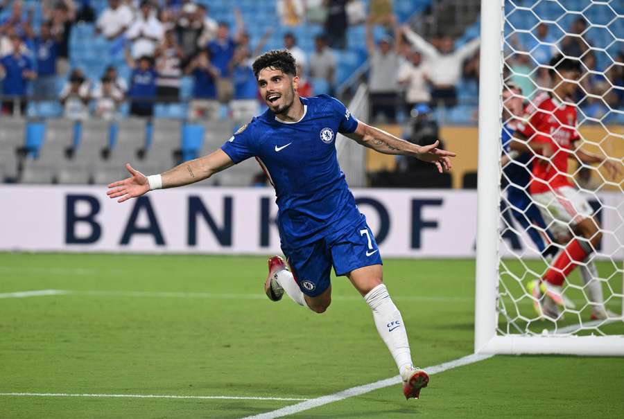 Pedro Neto celebra su gol con el Chelsea en la prórroga del partido ante el Benfica Pedro Neto celebra su gol con el Chelsea en la prórroga del partido ante el Benfica