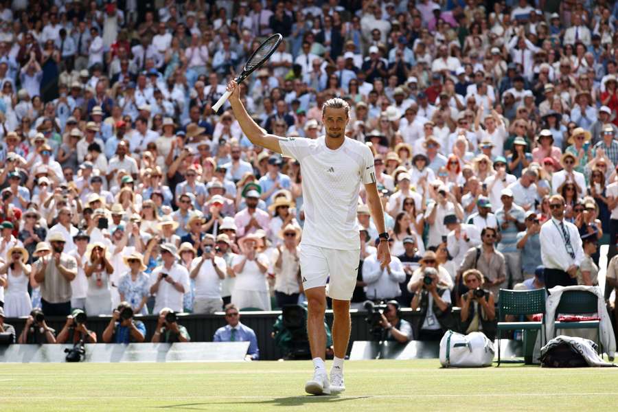 Zverev si zahrá finále Wimbledonu. Zverev si zahrá finále Wimbledonu.