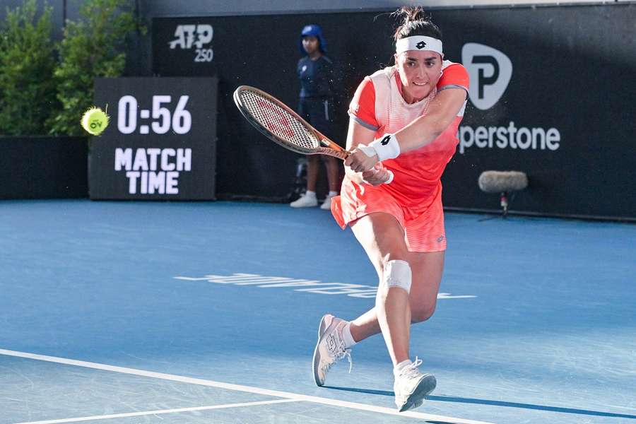 Tennis, WTA: Jabeur e Sabalenka avanzano ad Adelaide, Gauff e Kovinic sfidanti ad Auckland