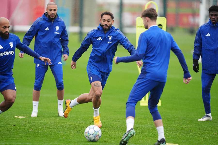 Manchester United players training ahead of their Champions League game against Como Manchester United players training ahead of their Champions League game against Como