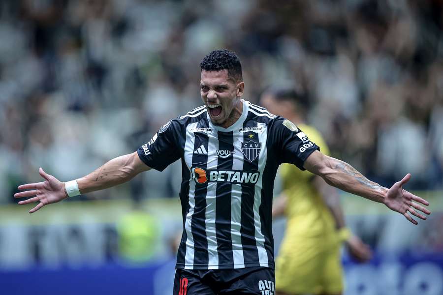 Paulinho fez mais um gol pelo Atlético-MG na Libertadores