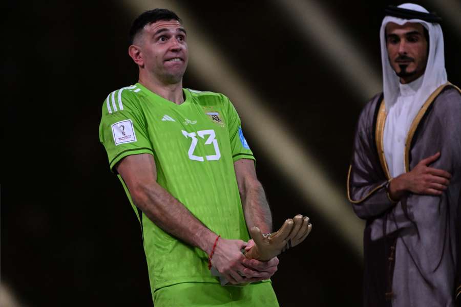 Mondiali, l'argentino Martinez spiega il perché del suo gesto osceno in mondovisione