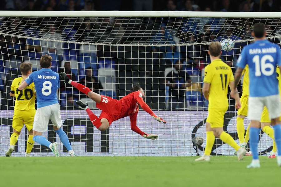 Il momento del gol del 3-2 di McTominay Il momento del gol del 3-2 di McTominay