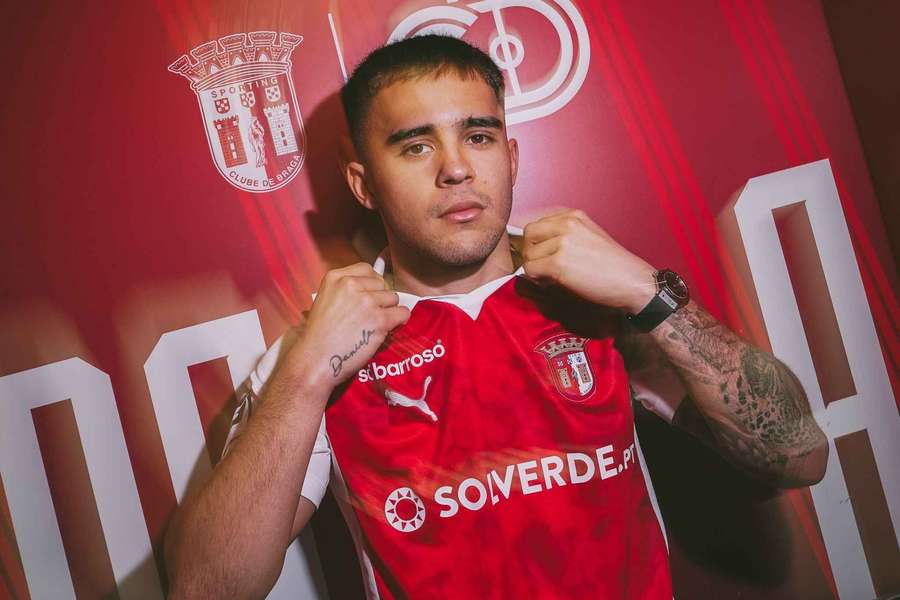 Mauro Zalazar veste as cores do SC Braga Mauro Zalazar veste as cores do SC Braga