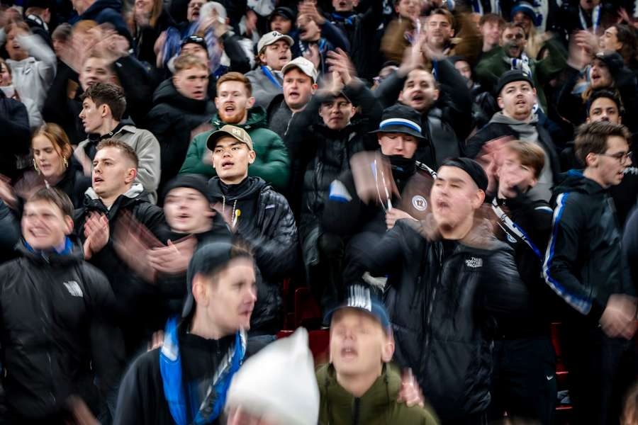 Os adeptos do Copenhaga no duelo com o Nordsjaelland