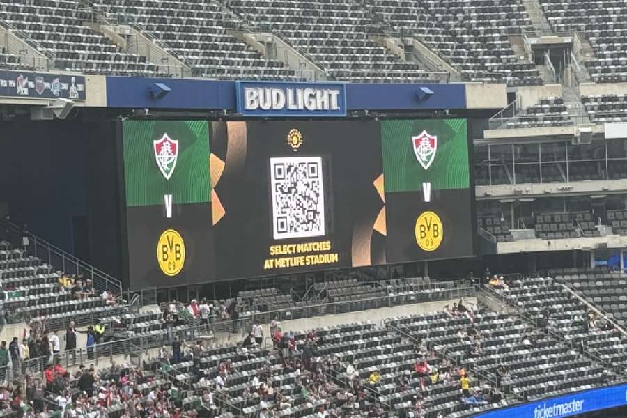 Anúncio do QR Code que direcionou torcedores ao site oficial da venda de ingressos no Mundial Anúncio do QR Code que direcionou torcedores ao site oficial da venda de ingressos no Mundial