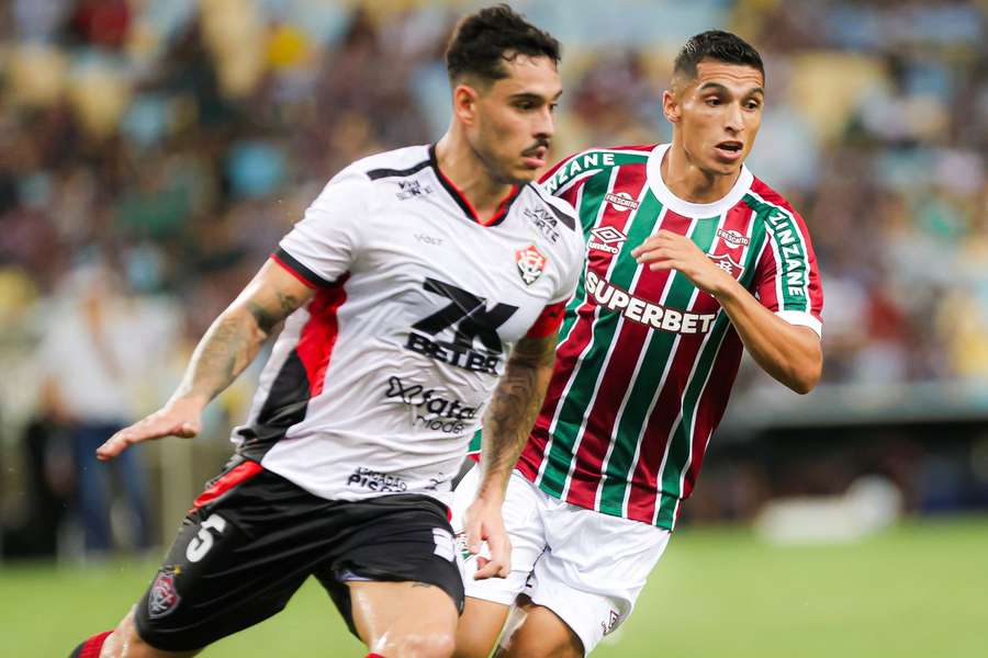Fluminense e Vitória empataram em 1 a 1 no primeiro turno
