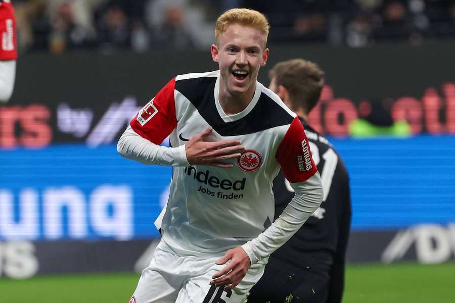 Larsson letos v Bundeslize září.