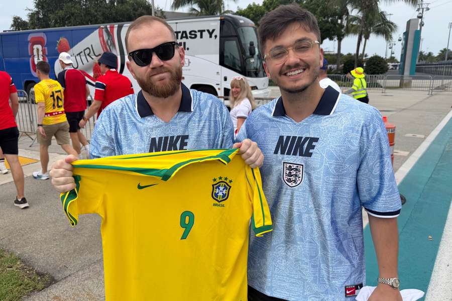 Rafael Meireles e Luiz Barreiros vestiram a camisa inglesa no duelo em Miami