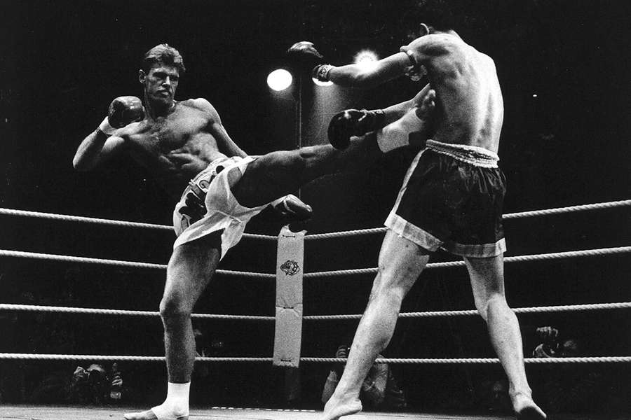 Rob Kaman in 1984 in actie tegen de Thai Payap Penchi