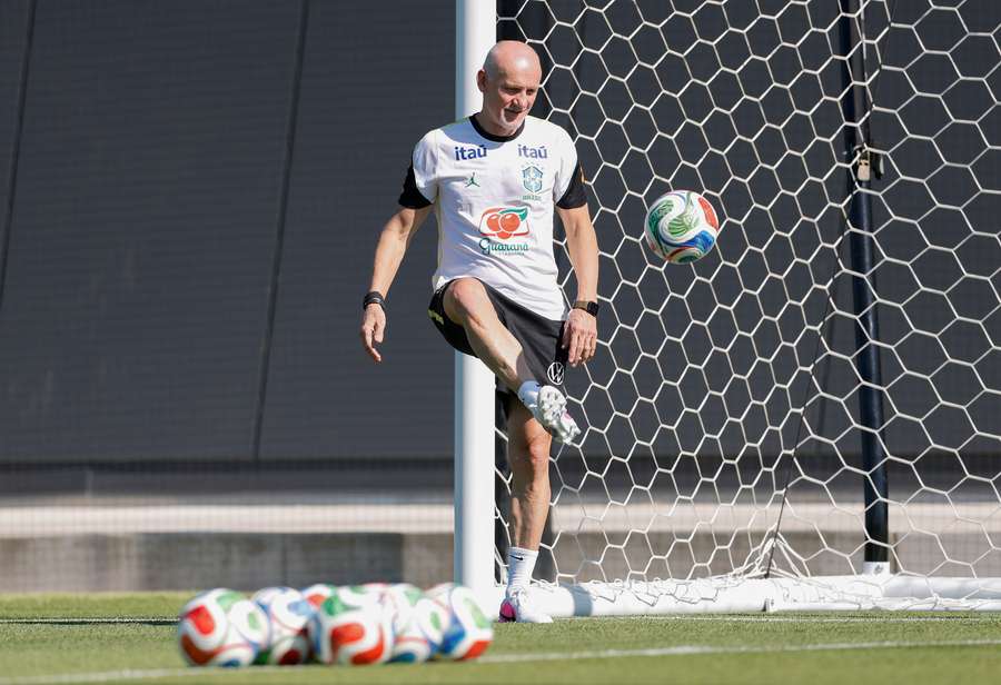 Taffarel é o atual treinador de goleiros da Seleção Taffarel é o atual treinador de goleiros da Seleção