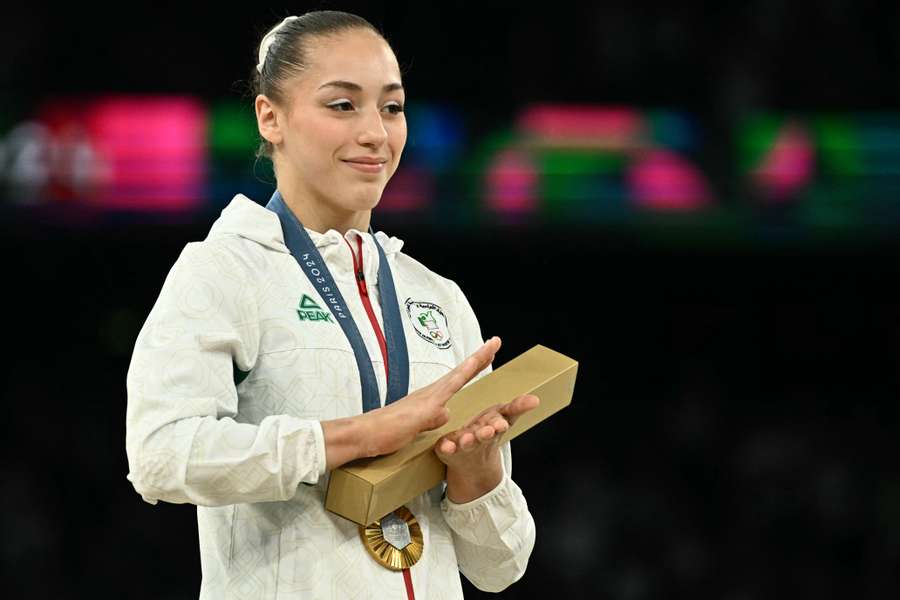 Kaylia Nemour et sa médaille d'or.