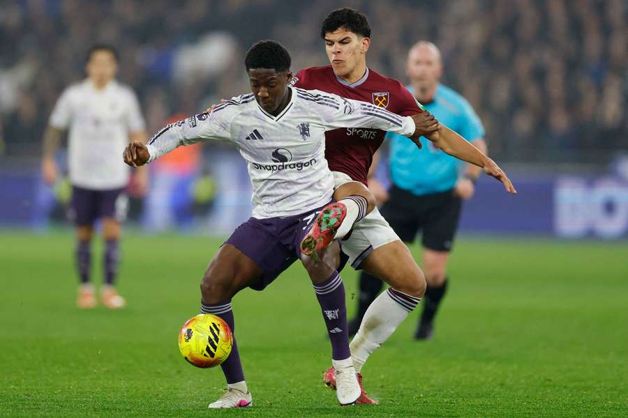 Mainoo tem sido titular nas últimas partidas Mainoo tem sido titular nas últimas partidas