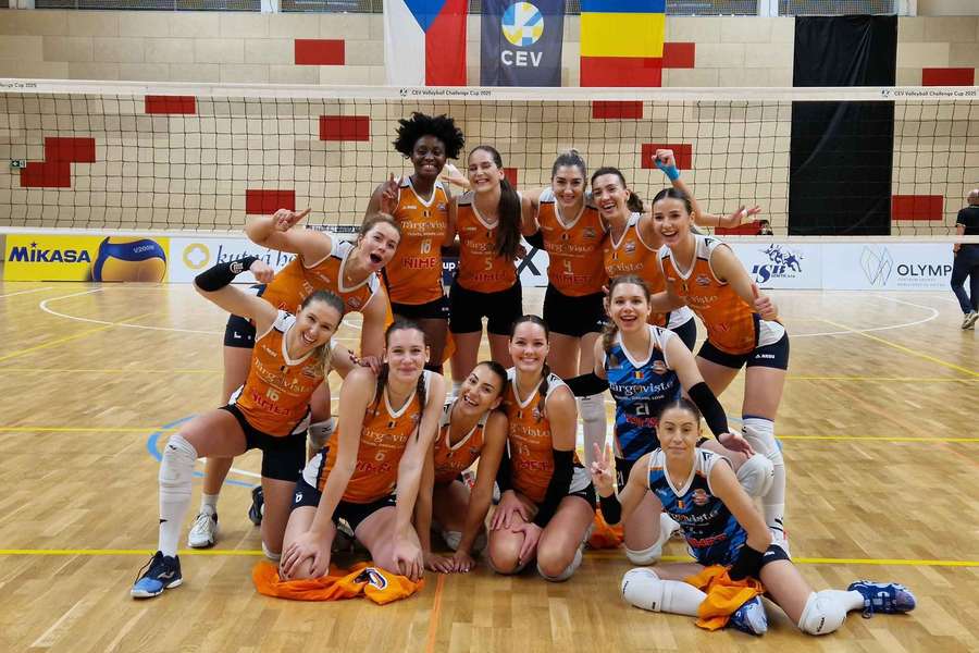 CSM Târgovişte s-a calificat în optimile Cupei Challenge volei feminin