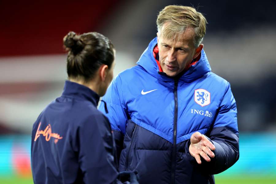 Jonker was in Nyon voor de loting van de finaleronde in de Nations League