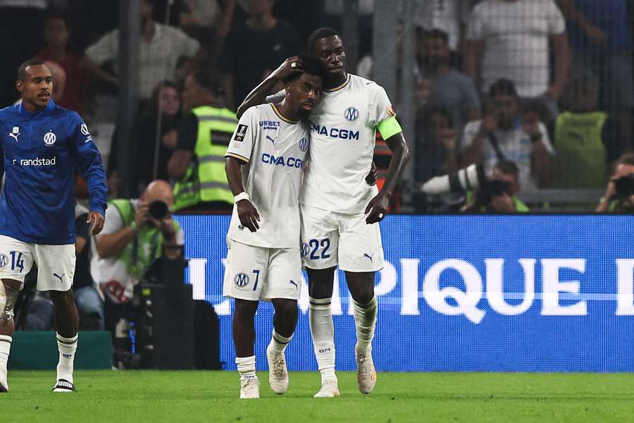 Angel Gomes et Timothy Weah, avec Igor Paixao en arrière-plan Angel Gomes et Timothy Weah, avec Igor Paixao en arrière-plan