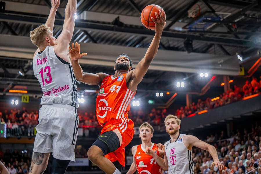 Telekom Baskets Bonn missglückt der BBL-Start.