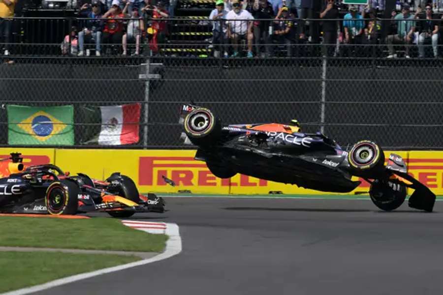 El vuelo del coche de Pérez tras la colisión con Leclerc