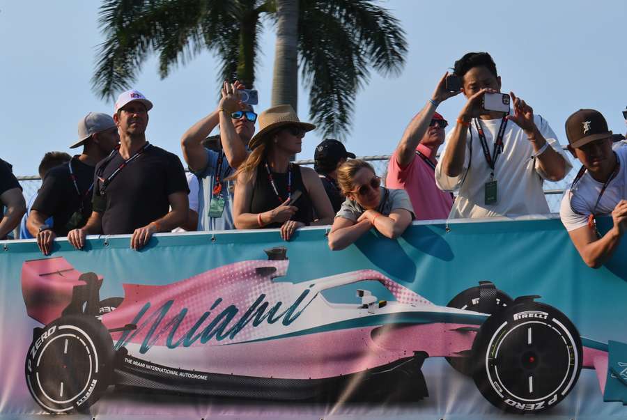 Aficionados de la F1 en el circuito de Miami