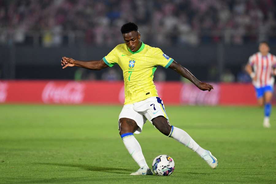 Vinicius în timpul meciului Paraguay-Brazilia