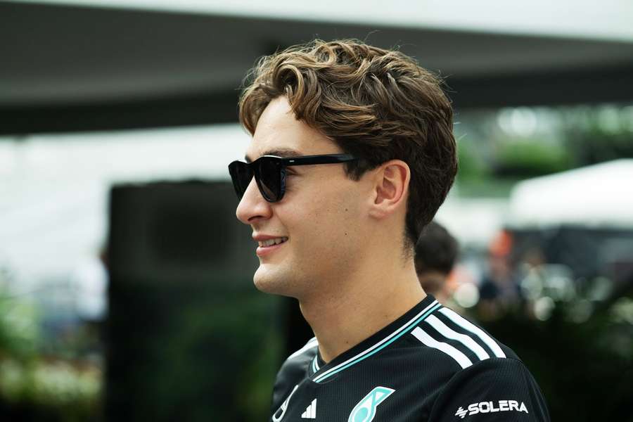 Fenomenalny George Russell zdobywa pole position w Singapurze. Za nim Verstappen i Piastri