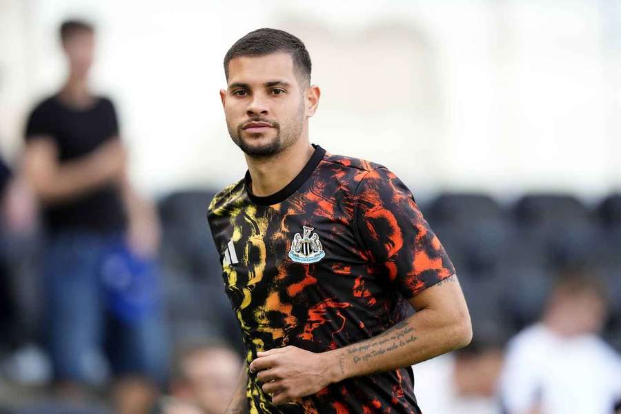 Guimarães "given permission" to undergo his Arsenal medical as a £75M fee is agreed