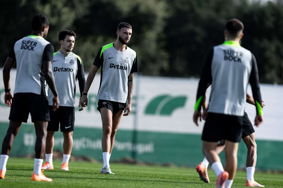 Pedro Gonçalves e Debast estiveram ao serviço das respetivas seleções