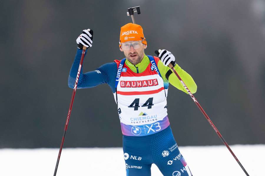 Jakov Fak revient au sommet.