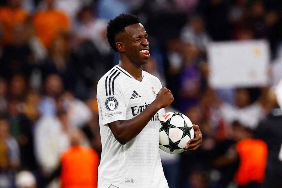 Vinicius s míčem, s nímž nasázel hattrick do sítě Dortmundu.