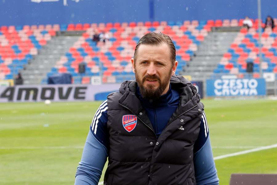Trener Rakowa: w pierwszej połowie gra była szarpana, brakowało synergii