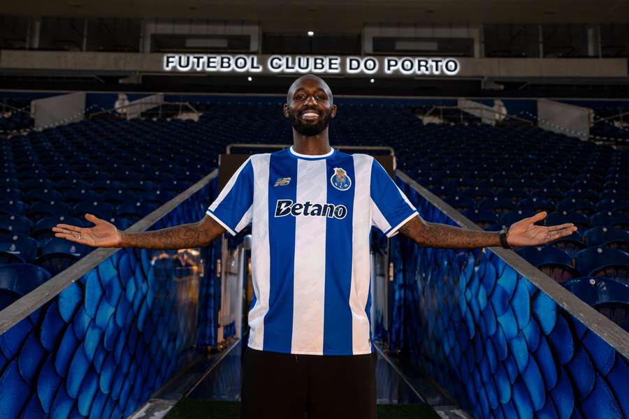 Fofana foi o último reforço anunciado no FC Porto Fofana foi o último reforço anunciado no FC Porto