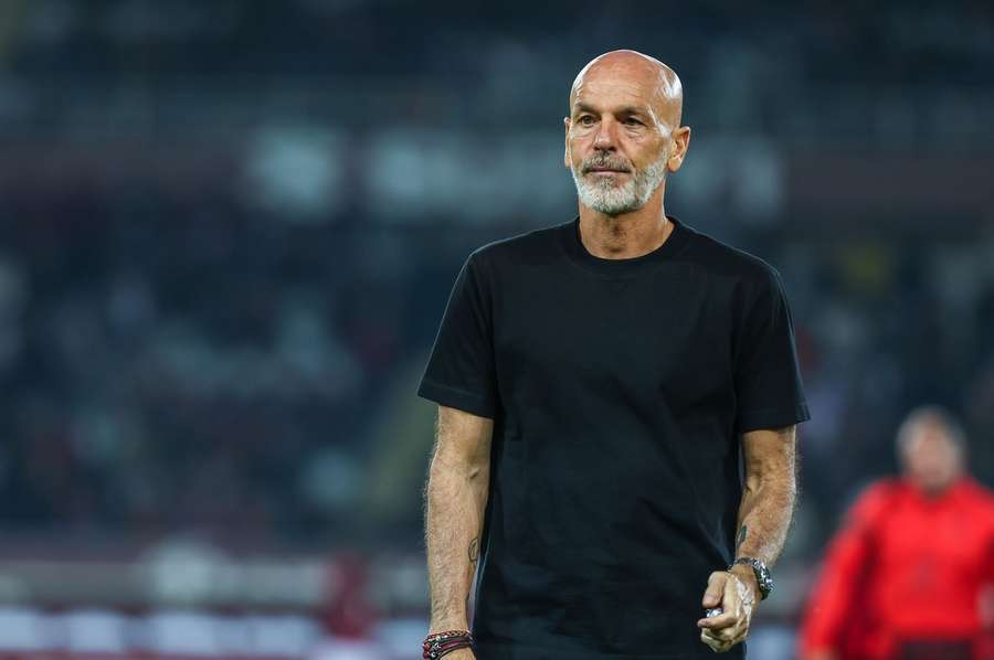 Stefano Pioli ostáva na lavičke úradujúceho talianskeho majstra.