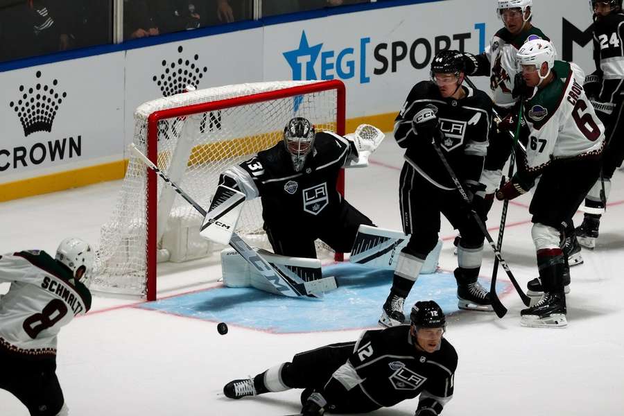 David Rittich pomohl Kings k vítězství 3:2 nad Arizonou.