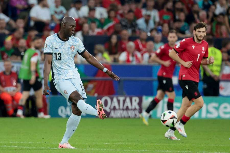Danilo Pereira ao serviço da seleção nacional