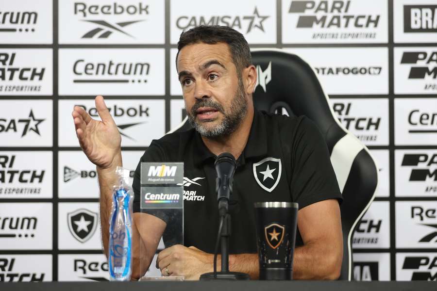 Artur Jorge esquentou o clima às vésperas da final da Libertadores