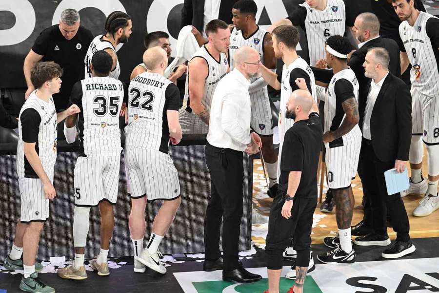 U-BT Cluj-Napoca şi CS Dinamo, calificate în semifinalele Cupei României la baschet masculin