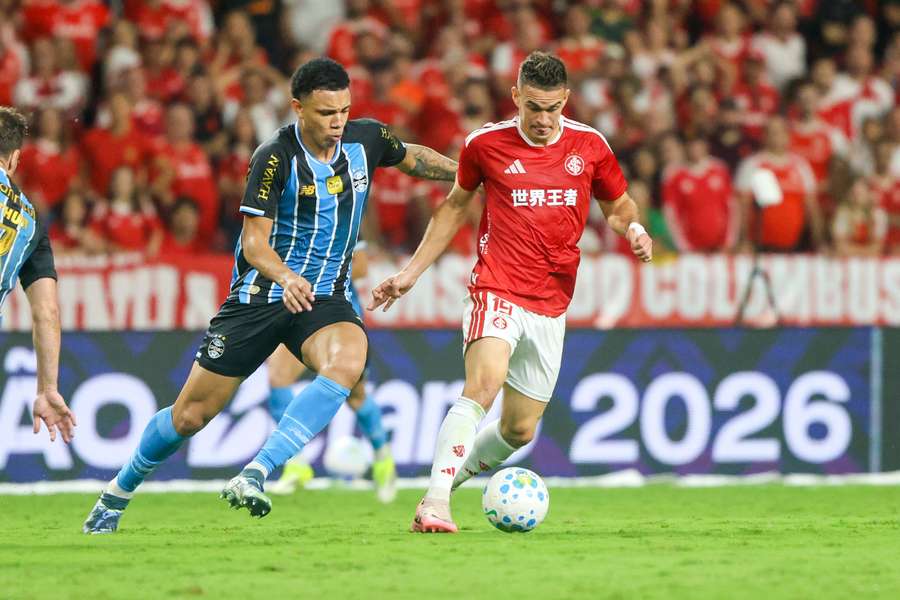 Inter e Grêmio se enfrentam pela Copa do Brasil Inter e Grêmio se enfrentam pela Copa do Brasil