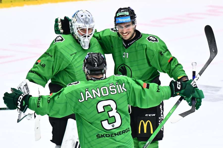 Lakatoš (vpravo) zaválel v nájezdech.