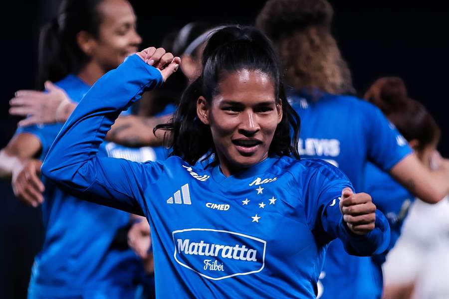 Cruzeiro conquistou três vitórias em três jogos na fase de grupos da competição continental Cruzeiro conquistou três vitórias em três jogos na fase de grupos da competição continental