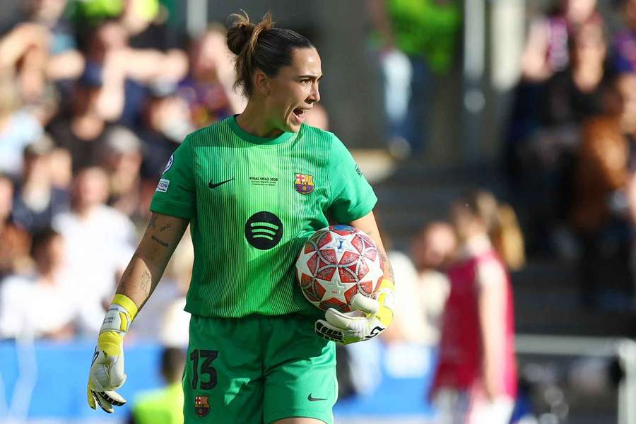 FC Barcelone - OL Lyonnes (4-0) : les notes de la finale de la Ligue des champions FC Barcelone - OL Lyonnes (4-0) : les notes de la finale de la Ligue des champions