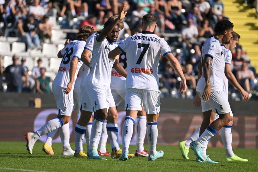 Serie A, l'Atalanta vola, Fiorentina all'ultimo respiro: Cabral affonda lo Spezia