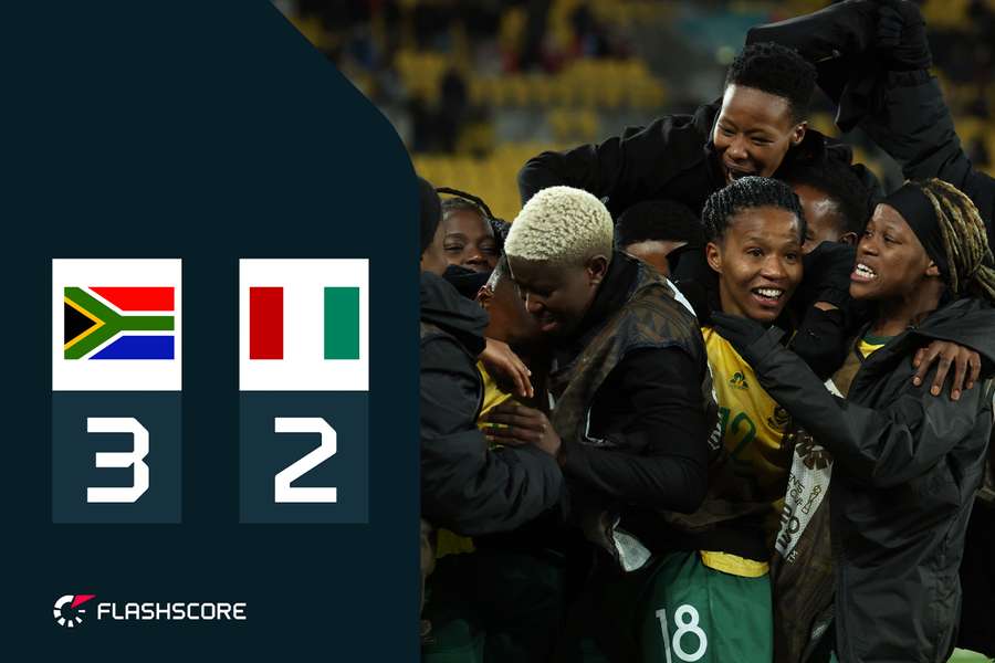 Südafrika qualifiziert sich zum ersten Mal für das Achtelfinale.