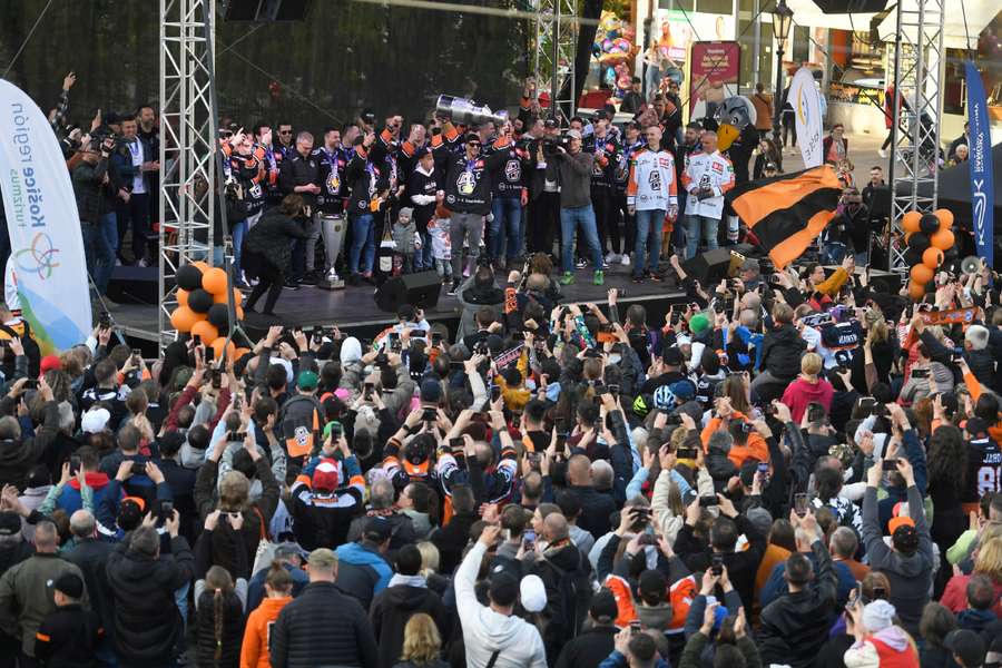 Davy fanúšikov oslavovali košický titul Davy fanúšikov oslavovali košický titul
