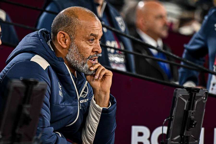 Nuno Espírito Santo musí najít vítězný recept.