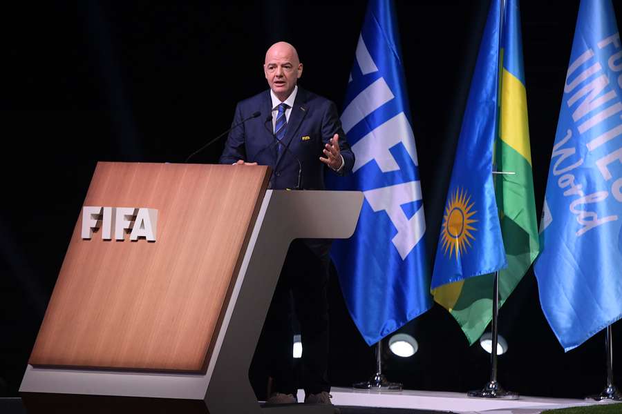 Le Président de la FIFA, Gianni Infantino, s'exprime après sa réélection lors du 73e Congrès de la FIFA à Kigali, au Rwanda.