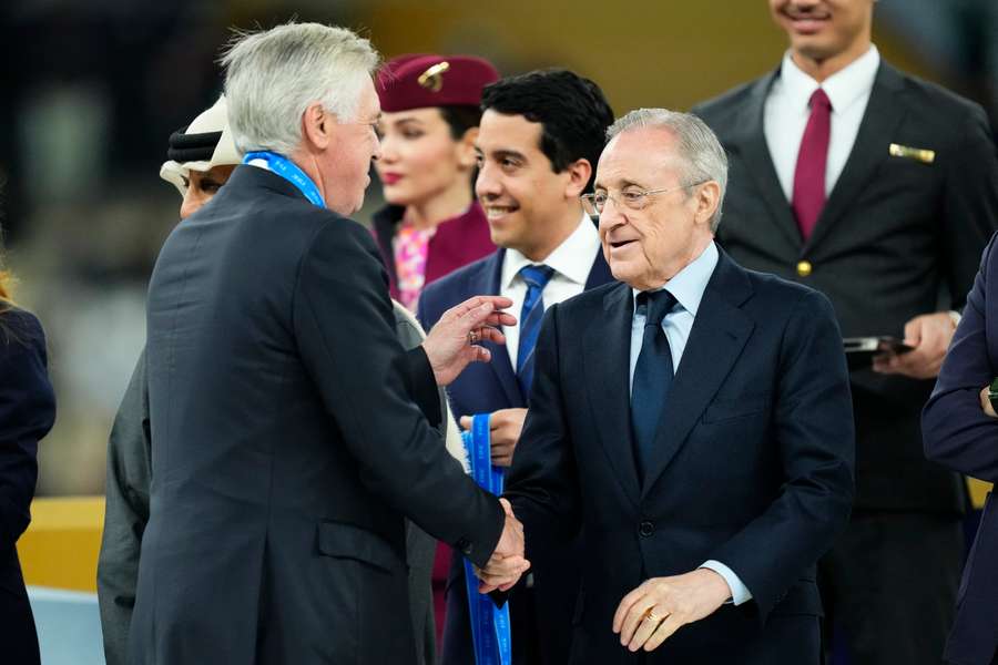 Florentino Perez îl felicită pe Carlo Ancelotti
