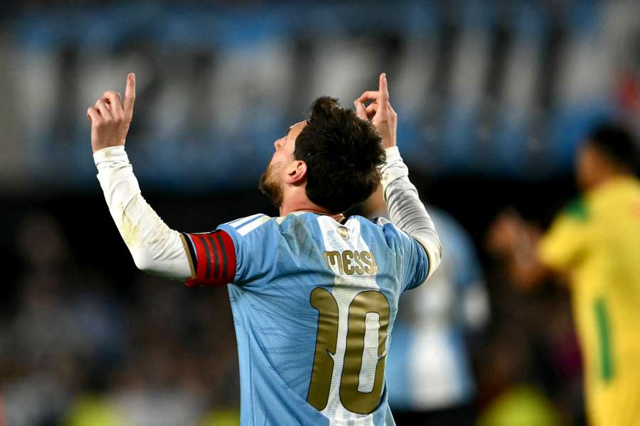 A comemoração de Messi ao marcar seu último gol pela Argentina