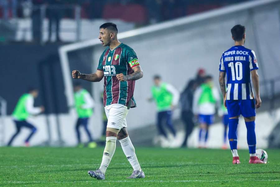 O festejo de Alan Ruiz diante do FC Porto